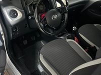 Usata Toyota Aygo 72 CV (52 kW) 2019 Grigio Utilitaria