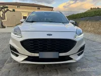 Usata Ford Kuga 120 CV (88 kW) 2021 Bianco SUV