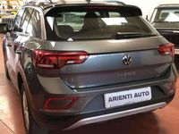 Usata VW T-Roc 150 CV (110 kW) 2023 Argento SUV