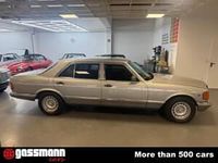 Usata Mercedes 500 231 CV (169 kW) 1982 Argento Berlina