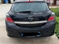 Usata Opel Astra GTC 101 CV (74 kW) 2006 Coupé