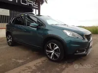 Usata Peugeot 2008 Allure 99 CV (72 kW) 2016 Verde SUV
