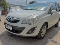 Usata Opel Corsa 75 CV (55 kW) 2011 Bianco Utilitaria