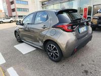 Usata Toyota Yaris Hybrid Trend 92 CV (67 kW) 2021 Grigio scuro Berlina