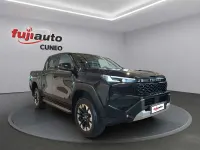 Nuova Toyota HiLux Premium 204 CV (150 kW) 2026 Attitude black Pick-up