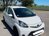 Usata Toyota Aygo 68 CV (50 kW) 2012 Bianco Utilitaria