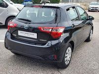 Usata Toyota Yaris Hybrid Active 101 CV (74 kW) 2018 Nero Berlina