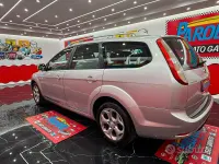 Usata Ford Focus 109 CV (80 kW) 2009 Grigio Station wagon
