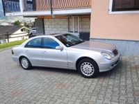 Usata Mercedes E270 Elegance 177 CV (130 kW) 2002 Grigio Berlina