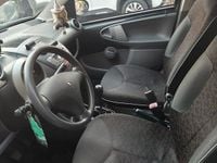 Usata Peugeot 107 68 CV (50 kW) 2011 Nero Utilitaria