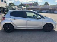 Usata Peugeot 208 Active 68 CV (50 kW) 2016 Argento Utilitaria