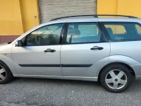 Usata Ford Focus Zetec 101 CV (74 kW) 2004 Grigio Station wagon