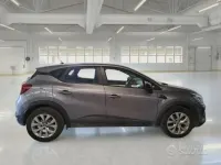 Usata Renault Captur Business 91 CV (66 kW) 2021 Grigio SUV