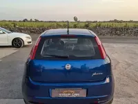 Usata Fiat Grande Punto 65 CV (47 kW) 2009 Bluazzurro Utilitaria
