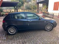 Usata Alfa Romeo 147 120 CV (88 kW) 2007 Nero Utilitaria