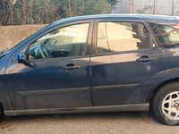 Usata Ford Focus 100 CV (73 kW) 2001 Blu Utilitaria