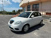 Usata Lancia Ypsilon 75 CV (55 kW) 2010 Bianco Utilitaria