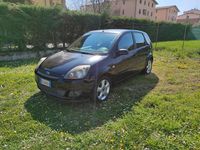 Usata Ford Fiesta Ghia 75 CV (55 kW) 2007 Nero Utilitaria