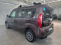 Usata Fiat Doblò Trekking 120 CV (88 kW) 2018 Marrone Monovolume