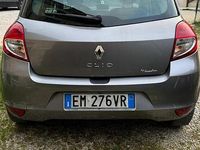 Usata Renault Clio III 75 CV (55 kW) 2012 Grigio Berlina