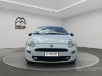 Usata Fiat Punto Lounge 77 CV (56 kW) 2018 Bianco Utilitaria