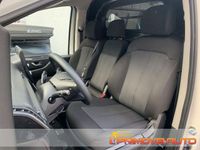 Usata Hyundai Staria 177 CV (130 kW) 2022 Bianco Monovolume