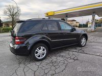 Usata Mercedes ML320 224 CV (164 kW) 2008 Nero SUV