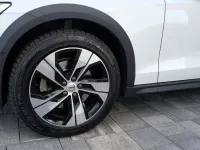 Usata Volvo V60 CC Core 197 CV (144 kW) 2022 Bianco Station wagon