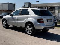 Usata Mercedes ML320 Chrome 224 CV (164 kW) 2009 Grigio SUV