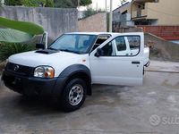 Usata Nissan Navara 190 CV (139 kW) 2011 Bianco Pick-up