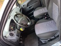 Usata Ford Fiesta 70 CV (51 kW) 2007 Grigio Utilitaria