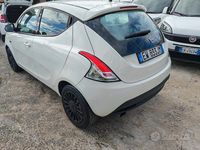 Usata Lancia Ypsilon 2014 Bianco Utilitaria