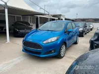 Usata Ford Fiesta 97 CV (71 kW) 2013 Bluazzurro Berlina