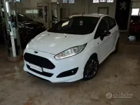 Usata Ford Fiesta ST-Line 75 CV (55 kW) 2017 Bianco Utilitaria