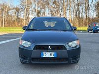 Usata Mitsubishi Colt Invite 75 CV (55 kW) 2010 Grigio Utilitaria