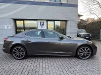 Usata Maserati Ghibli 330 CV (242 kW) 2022 Grigio / metallizzato Berlina
