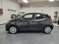 Usata Toyota Aygo X X-play 72 CV (52 kW) 2019 Grigio SUV