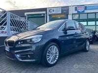 Usata BMW 218 Luxury Line 150 CV (110 kW) 2016 Blu Station wagon