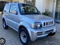 Usata Suzuki Jimny 85 CV (62 kW) 2011 Grigio SUV