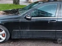 Usata Mercedes C220 150 CV (110 kW) 2004 Nero Station wagon