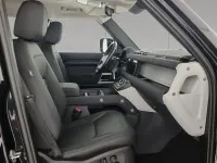 Usata Land Rover Defender SE 200 CV (147 kW) 2022 Santorini black SUV