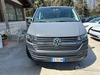 Usata VW Caravelle 110 CV (80 kW) 2021 Grigio metallizzato Monovolume