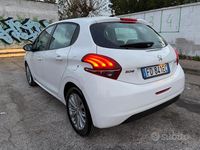 Usata Peugeot 208 81 CV (59 kW) 2016 Bianco Utilitaria