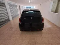 Usata Lancia Ypsilon Gold 69 CV (50 kW) 2017 Nero Utilitaria
