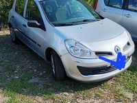 Usata Renault Clio II 75 CV (55 kW) 2006 Grigio Berlina