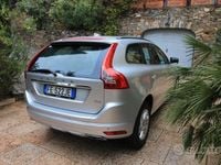 Usata Volvo XC60 Kinetic 190 CV (139 kW) 2016 Argento SUV