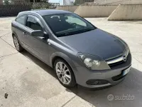Usata Opel Astra GTC Cosmo 101 CV (74 kW) 2007 Grigio Coupé