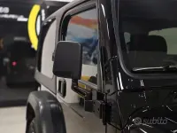 Usado Jeep Wrangler Sport 118 HP (86 kW) 2001 Preto SUV