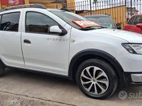 Gebraucht Dacia Sandero Prestige 90 PS (66 kW) 2015 Weiß Limousine