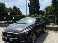 Usata Infiniti Q30 Premium 170 CV (125 kW) 2016 Nero Berlina